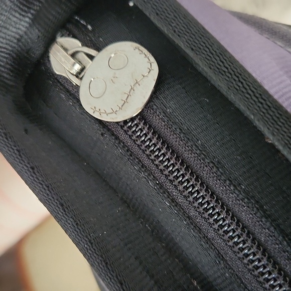 Harveys Disney Couture The Nightmare Before Christmas Carriage Ring Tote - Picture 6 of 14